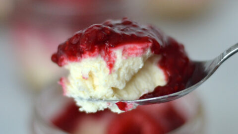 Verrines de gâteau au fromage, citron et framboises