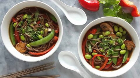 Soupe asiatique aux edamames