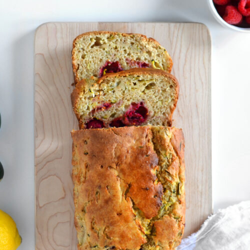 Pain aux courgettes, citron et framboises Pain aux courgettes, citron et framboises
