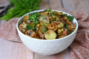 Salade de patates et pois chiches rôtis