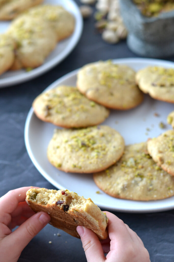Biscuits moelleux aux canneberges et aux pistaches